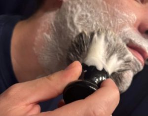 Clean shaving brush